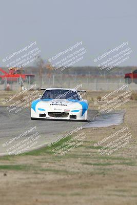 media/Oct-25-2025-CalClub SCCA (Sat) [[34c778dfbe]]/Group 3/Qualifying/